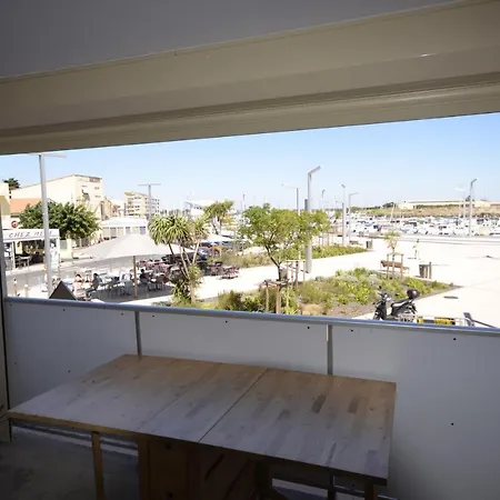 Vue Port Et * ולראס-פלאז'