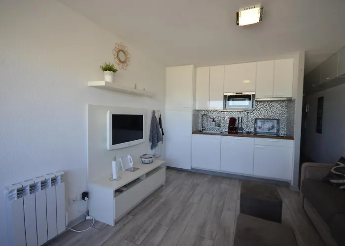 Vue Port Et Appartement